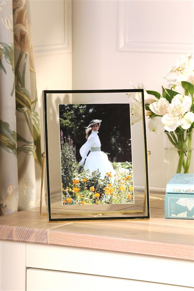 (image for) Moira Photo Frame Polished Gold and Glass 5" x 7"